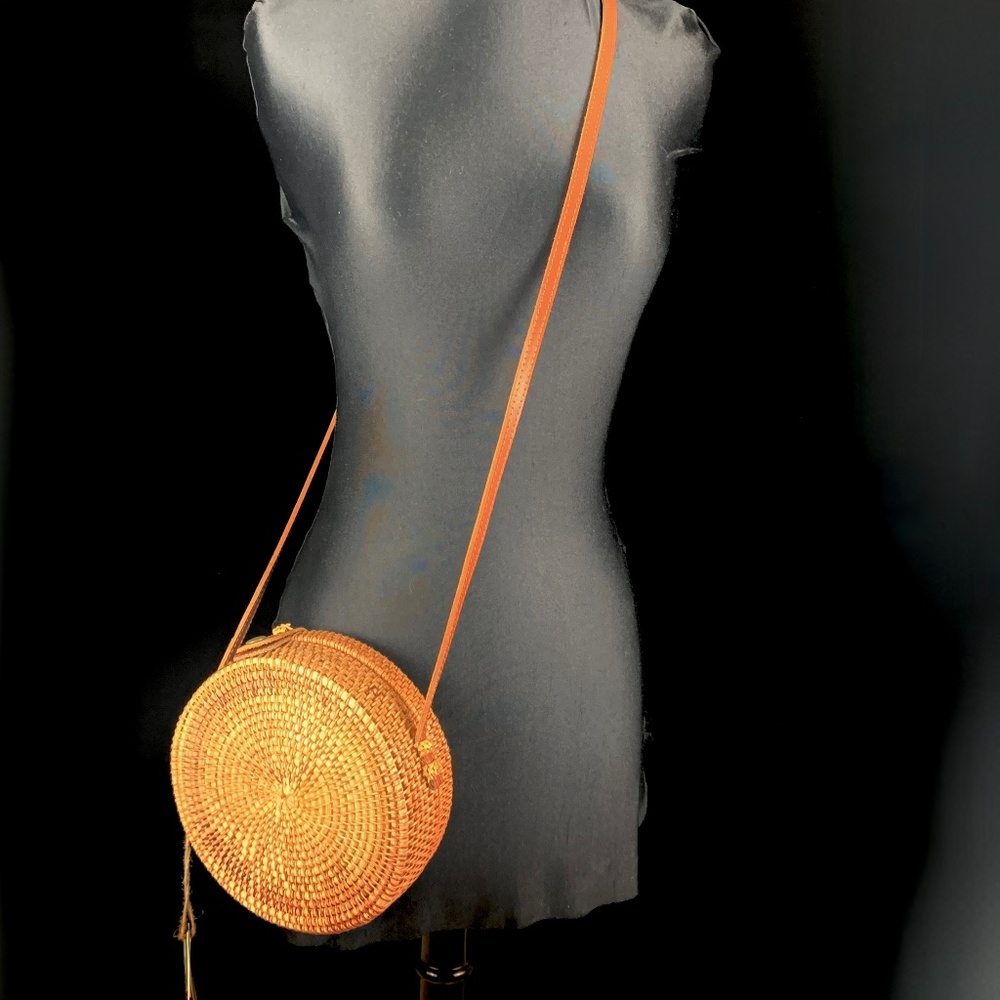 New wTags Rattan Handwoven Round Crossbody Purse Natural Straw Leather Strap